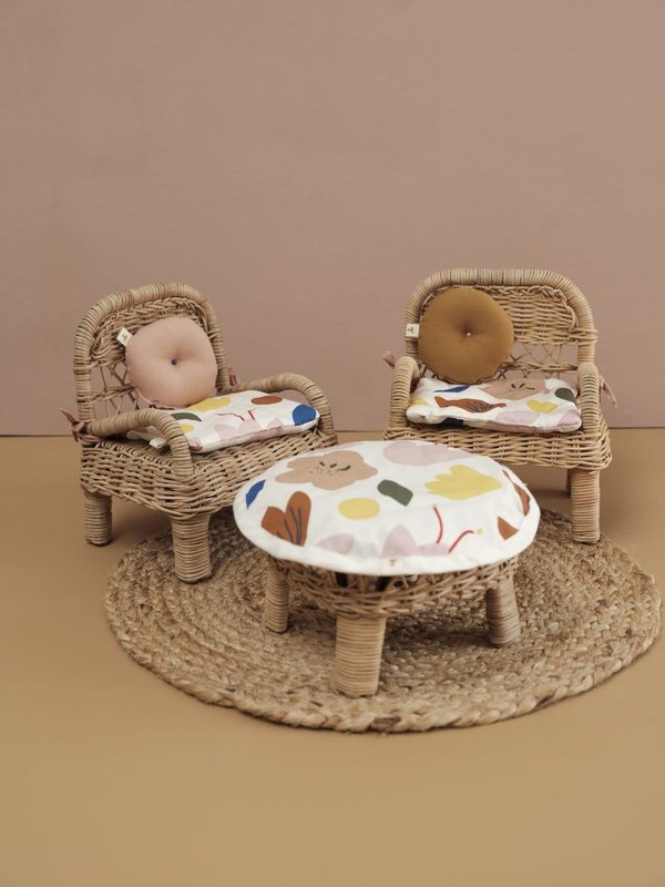 Tisch & Stuhl für Puppen aus Rattan